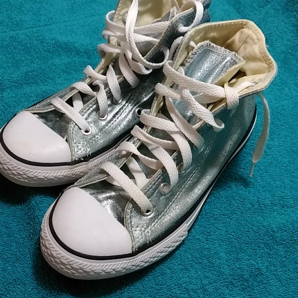 Chuck taylor glitter silver and white colorway